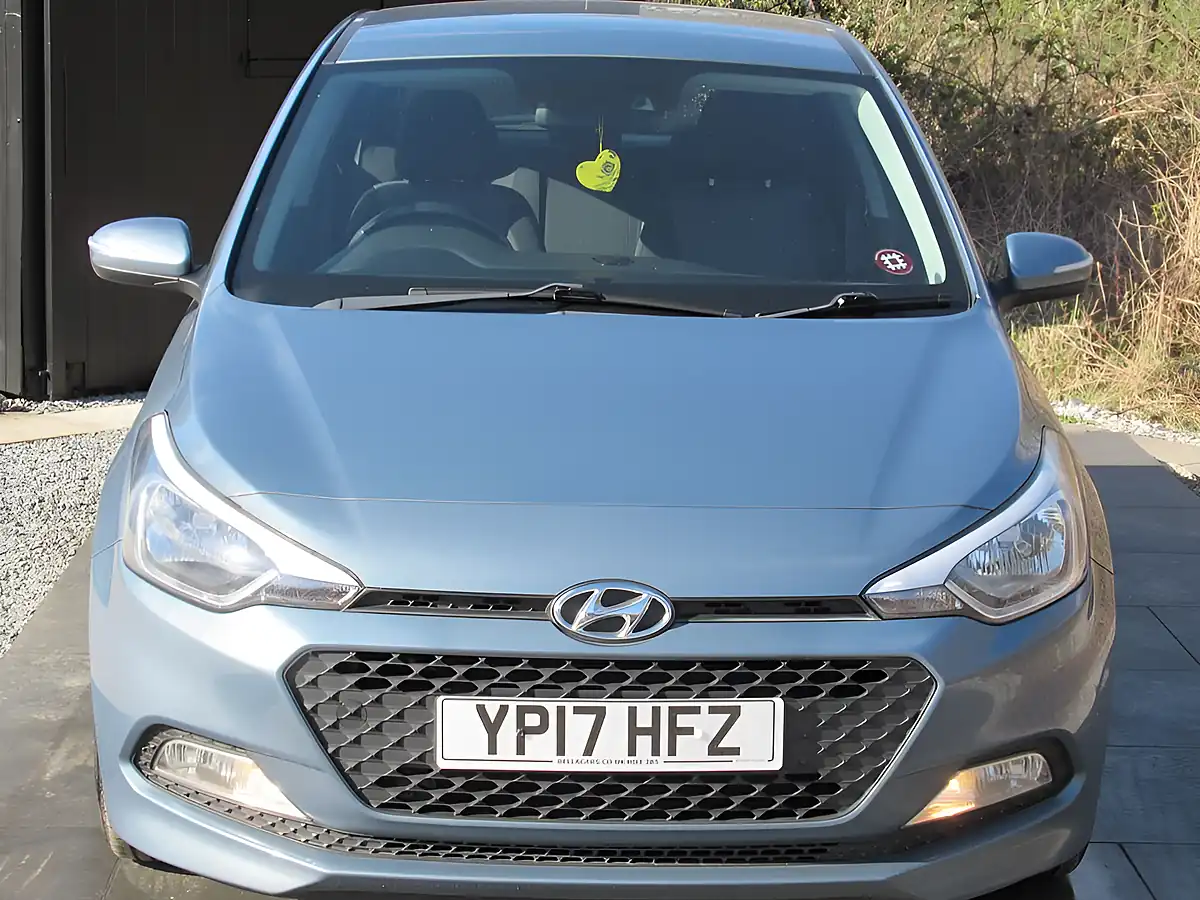 Used 2017 Hyundai I20 Se Blue - Interior and Exterior details 5