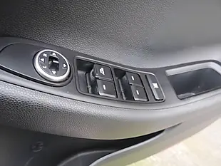 Used 2017 Hyundai I20 Se Phantom Black - Interior and Exterior details 17
