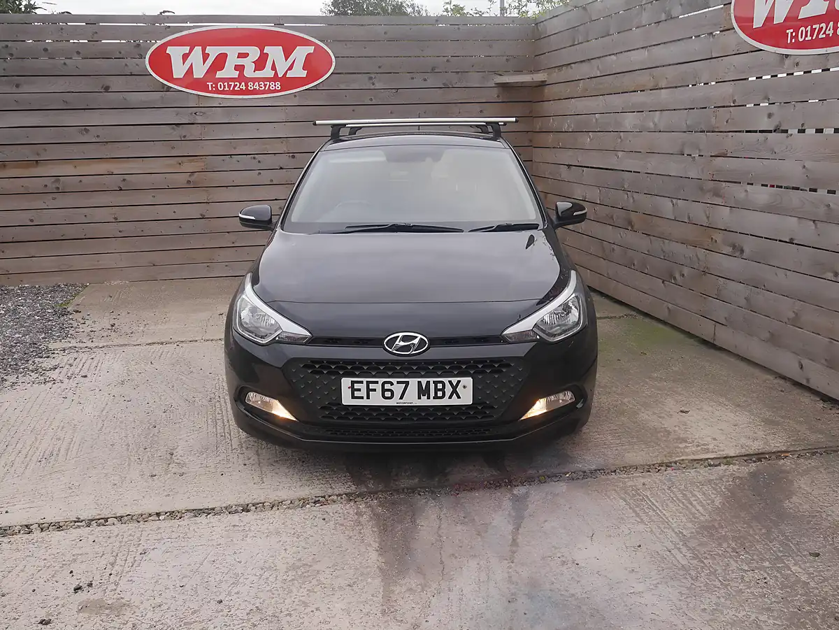 Used 2017 Hyundai I20 Se Phantom Black - Interior and Exterior details 3