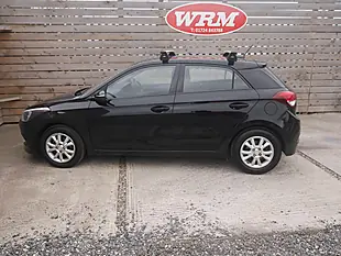 Used 2017 Hyundai I20 Se Phantom Black - Interior and Exterior details 7