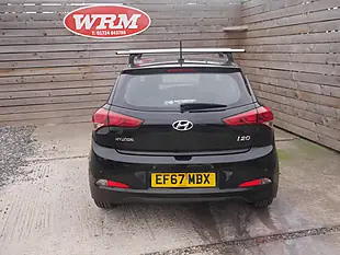Used 2017 Hyundai I20 Se Phantom Black - Interior and Exterior details 9