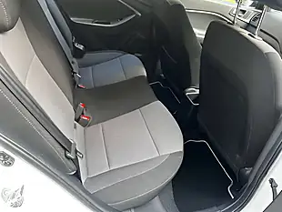 Used 2017 Hyundai i20 Se Polar White - Interior and Exterior details 16