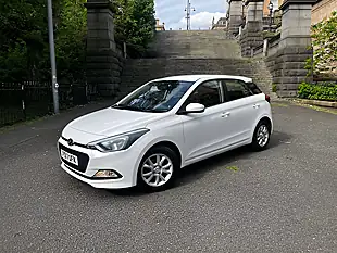 Used 2017 Hyundai i20 Se Polar White - Interior and Exterior details 17