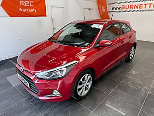 Used 2017 Hyundai i20 Se Red Metallic - Interior and Exterior details 10