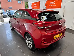 Used 2017 Hyundai i20 Se Red Metallic - Interior and Exterior details 6