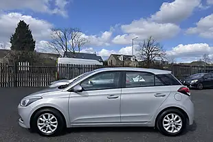 Used 2017 Hyundai I20 Se Silver - Interior and Exterior details 9