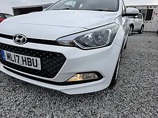 Used 2017 Hyundai i20 Se White - Interior and Exterior details 15