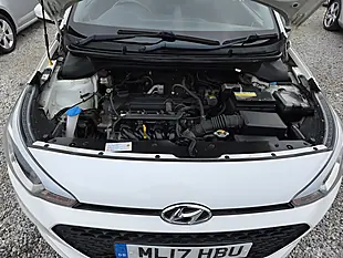 Used 2017 Hyundai i20 Se White - Interior and Exterior details 16