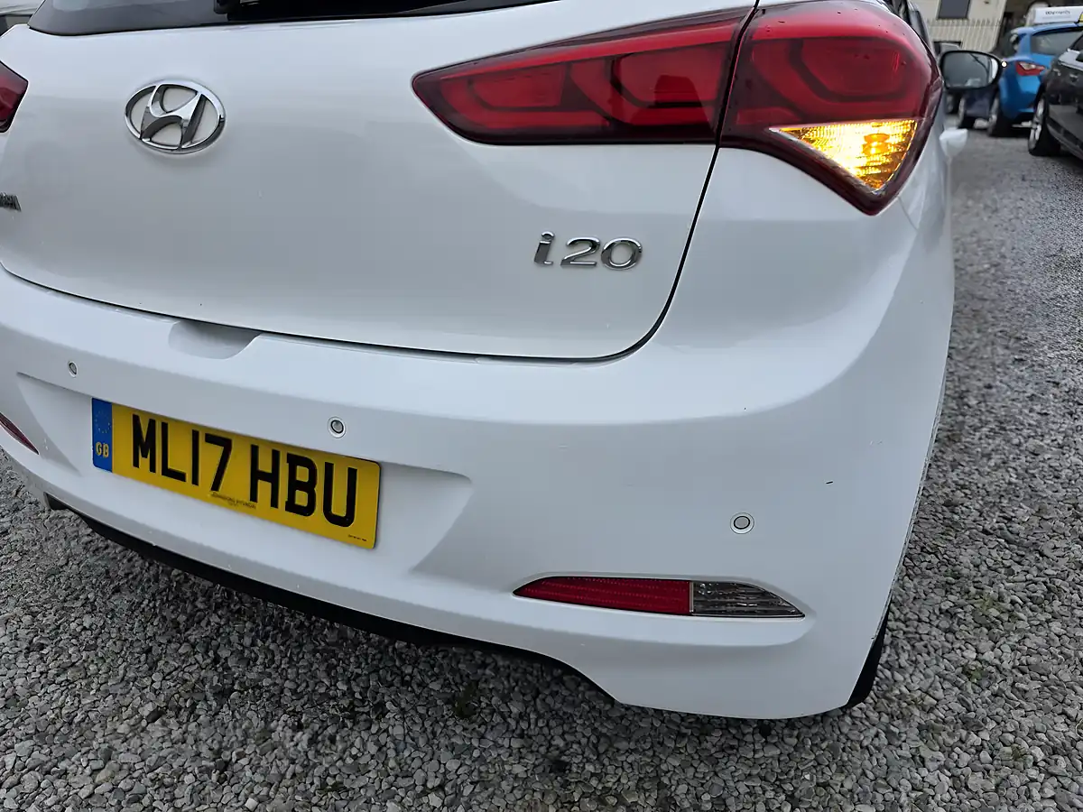 Used 2017 Hyundai i20 Se White - Interior and Exterior details 19