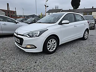 Used 2017 Hyundai i20 Se White - Interior and Exterior details 3