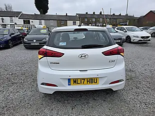 Used 2017 Hyundai i20 Se White - Interior and Exterior details 7