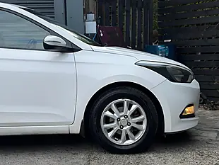 Used 2017 Hyundai I20 Se White - Interior and Exterior details 10