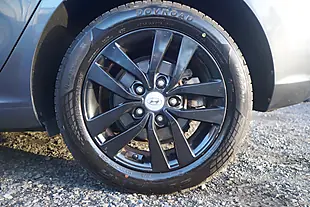 Used 2017 Hyundai I30 Blue Drive Se Nav Grey - Interior and Exterior details 13