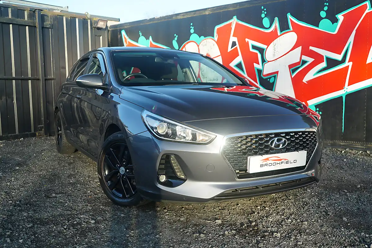 Used 2017 Hyundai I30 Blue Drive Se Nav Grey - Interior and Exterior details 2