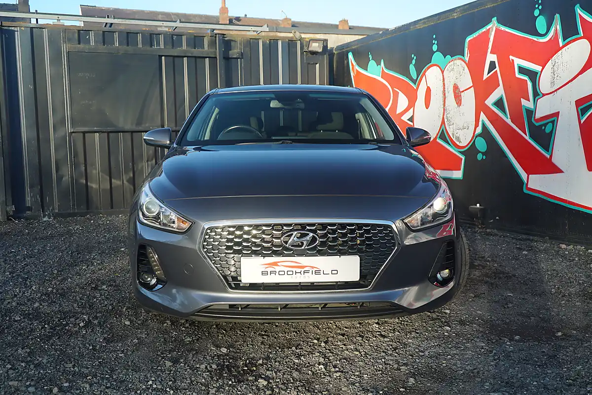 Used 2017 Hyundai I30 Blue Drive Se Nav Grey - Interior and Exterior details 4