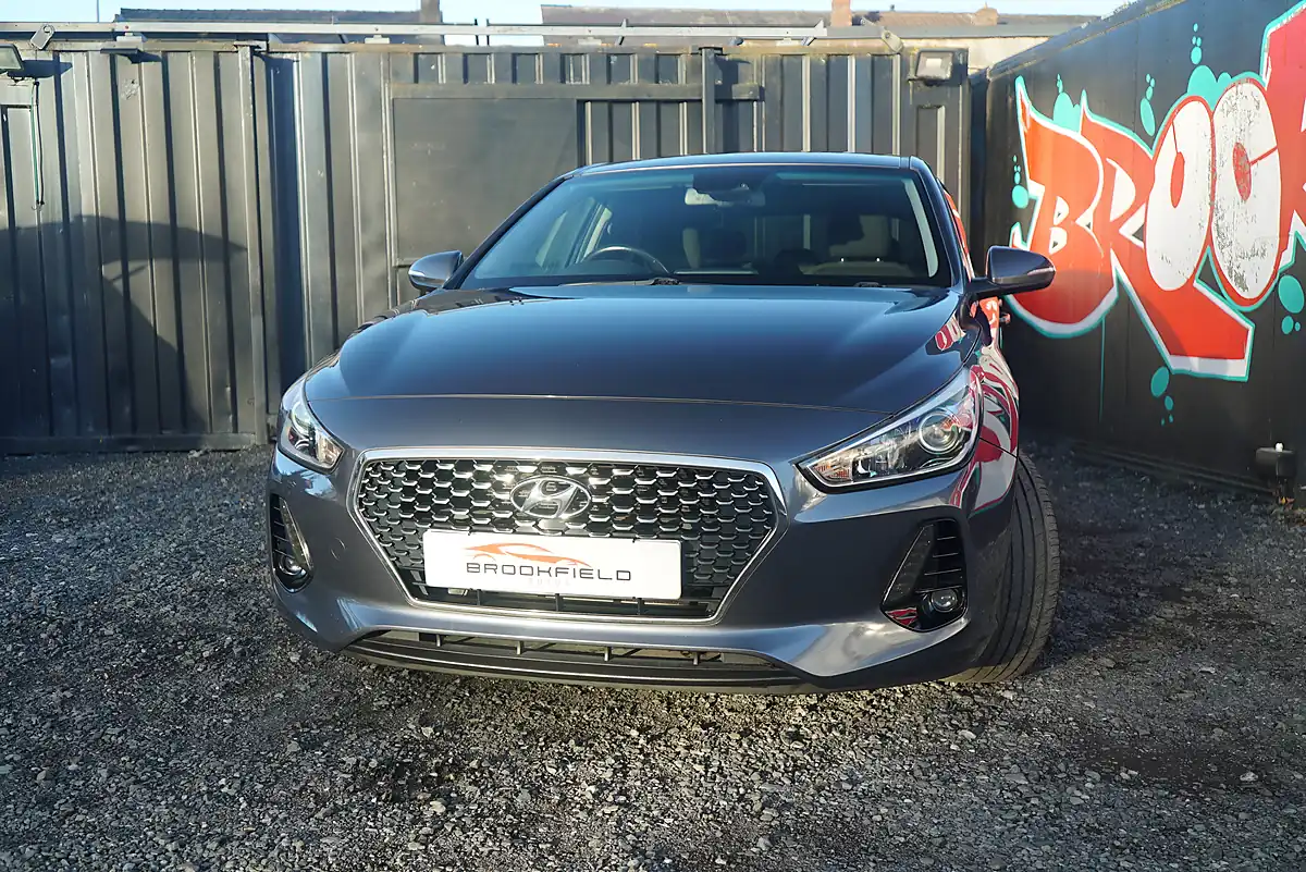 Used 2017 Hyundai I30 Blue Drive Se Nav Grey - Interior and Exterior details 5