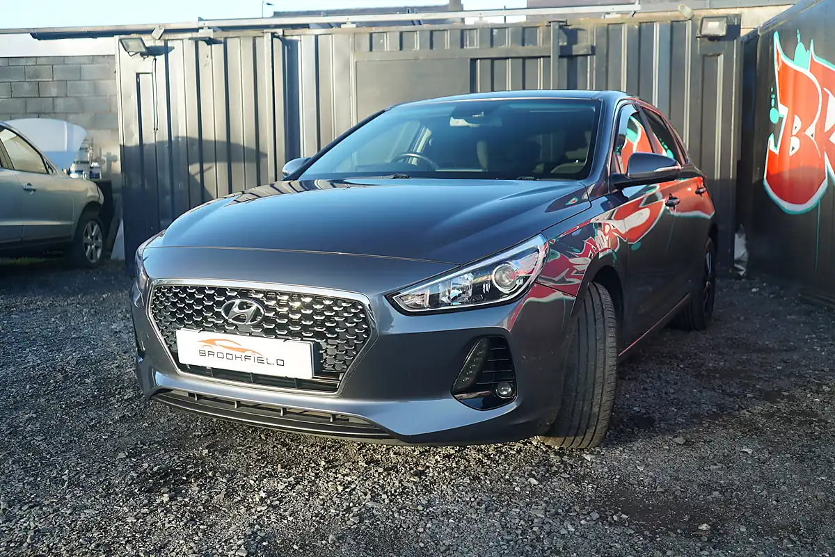 Used 2017 Hyundai I30 Blue Drive Se Nav Grey - Interior and Exterior details 6