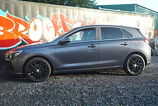 Used 2017 Hyundai I30 Blue Drive Se Nav Grey - Interior and Exterior details 9