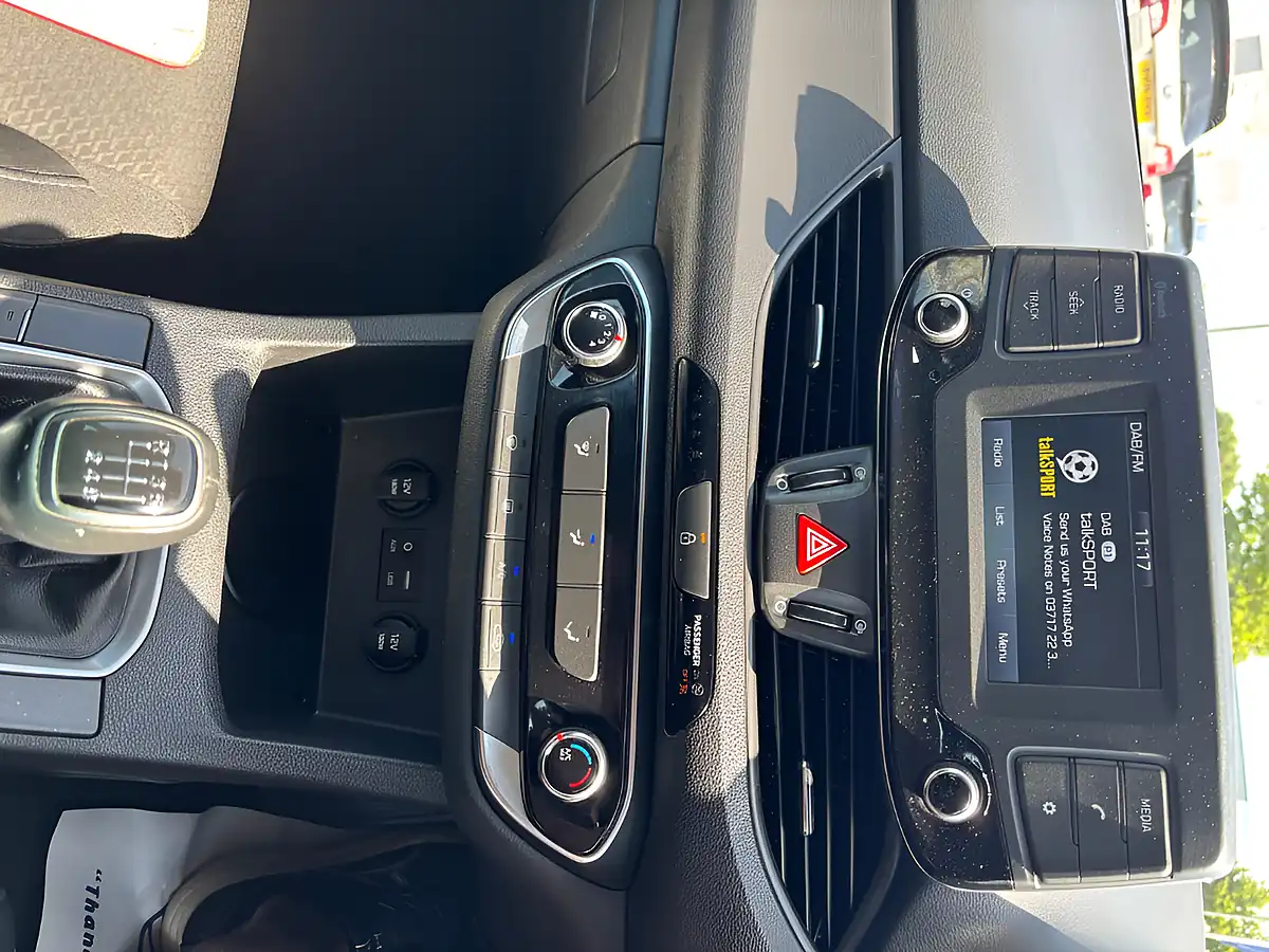 Used 2017 Hyundai i30 Estate Black - Interior and Exterior details 14