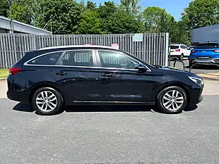 Used 2017 Hyundai i30 Estate Black - Interior and Exterior details 2