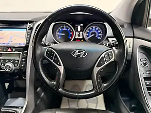 Used 2017 Hyundai I30 Premium Silver - Interior and Exterior details 16