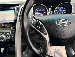 Used 2017 Hyundai I30 Premium Silver - Interior and Exterior details 18