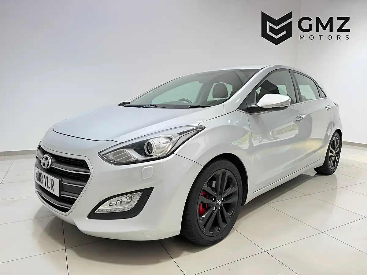Used 2017 Hyundai I30 Premium Silver - Interior and Exterior details 3