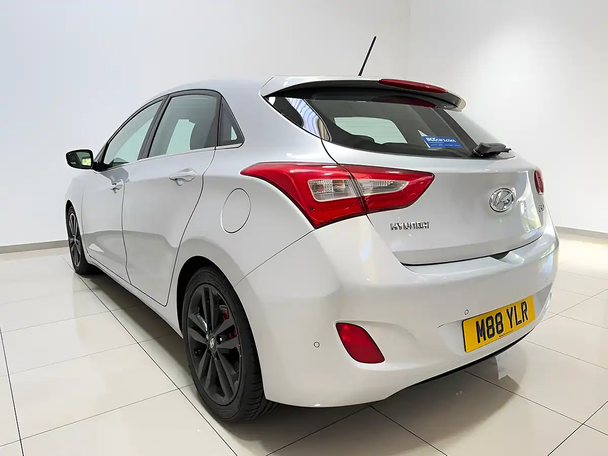Used 2017 Hyundai I30 Premium Silver - Interior and Exterior details 6