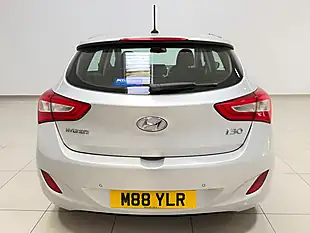 Used 2017 Hyundai I30 Premium Silver - Interior and Exterior details 7