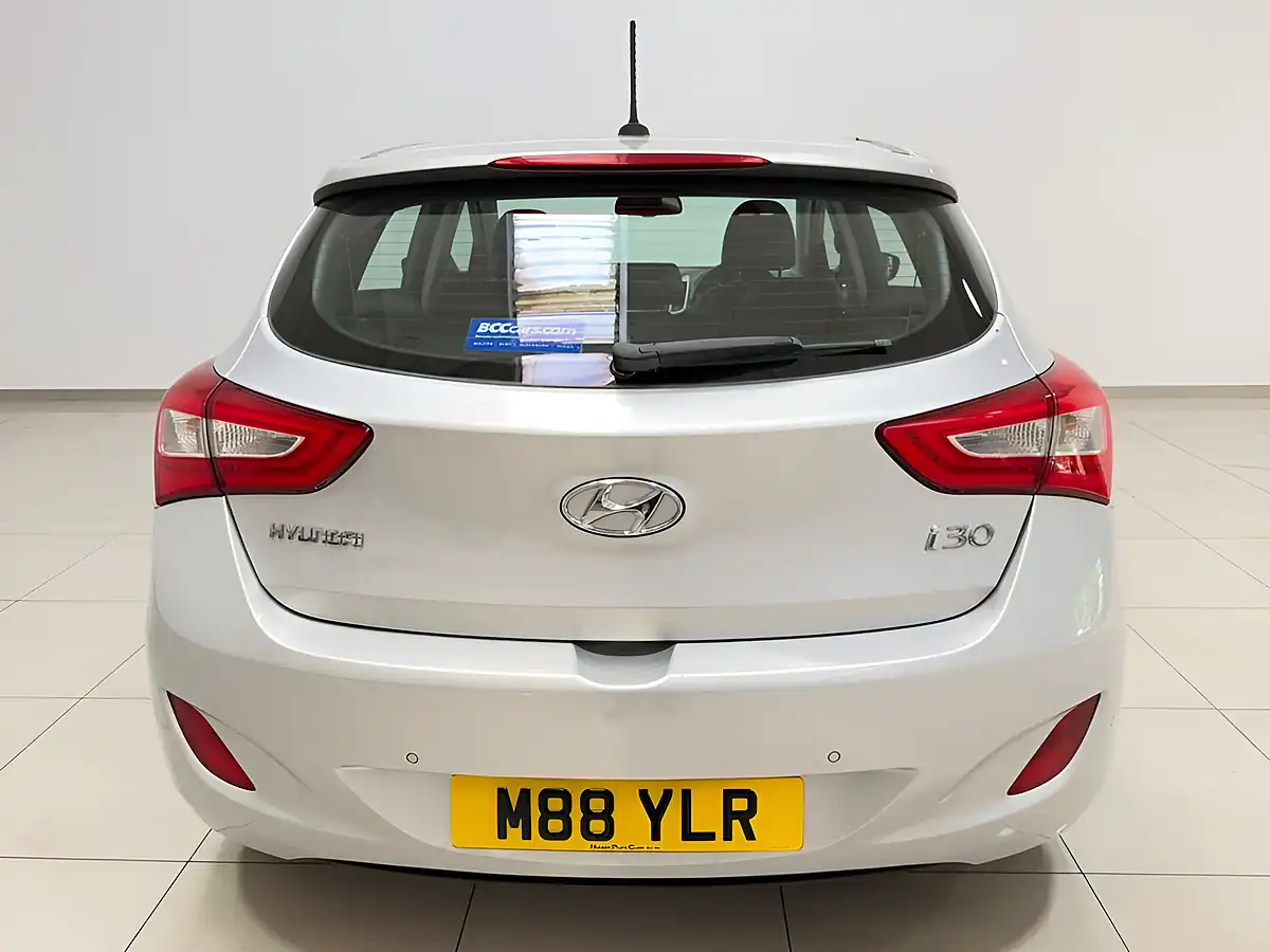 Used 2017 Hyundai I30 Premium Silver - Interior and Exterior details 7
