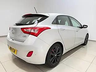 Used 2017 Hyundai I30 Premium Silver - Interior and Exterior details 8