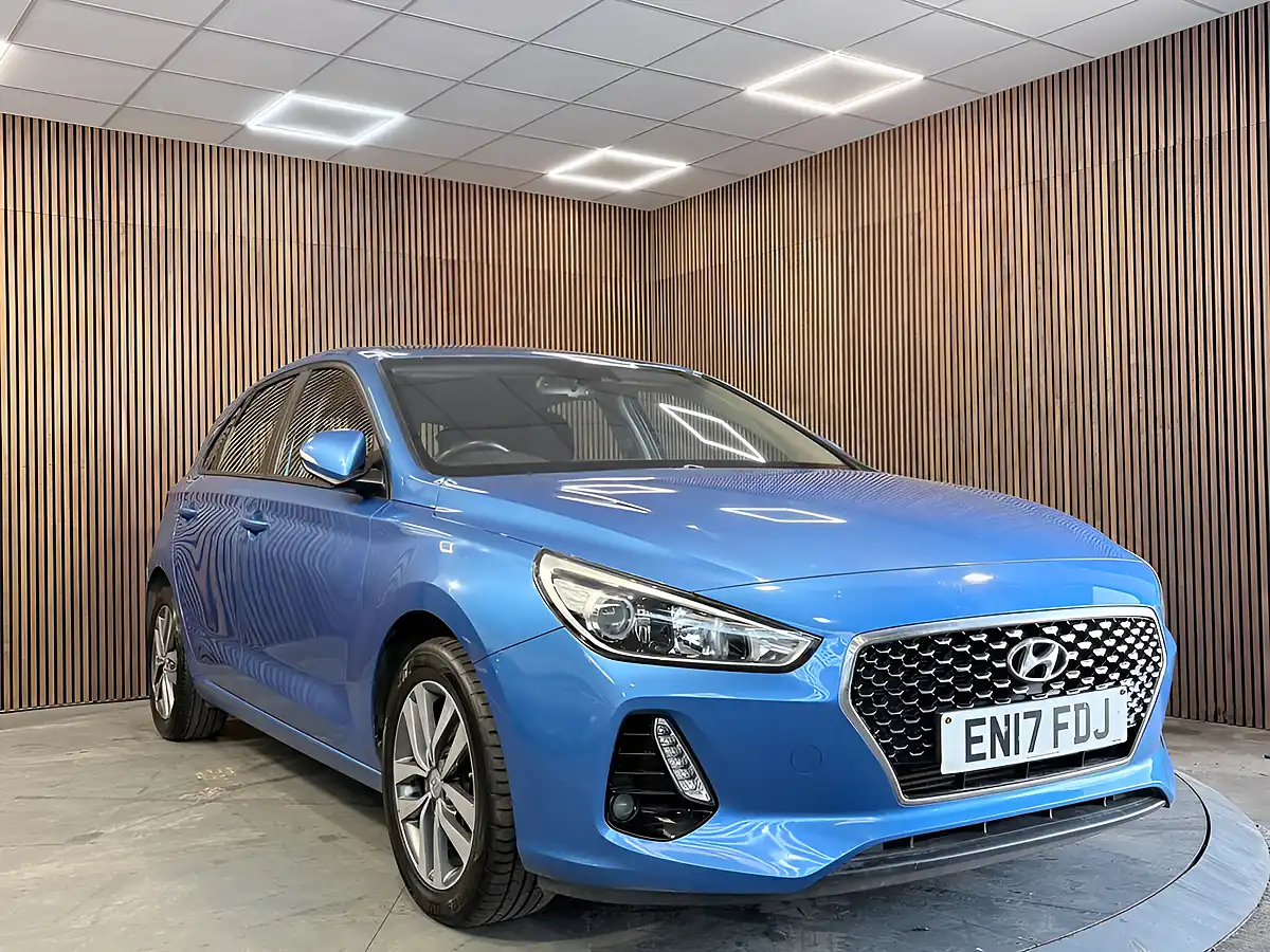 Used 2017 Hyundai i30 Se Nav Blue - Front View