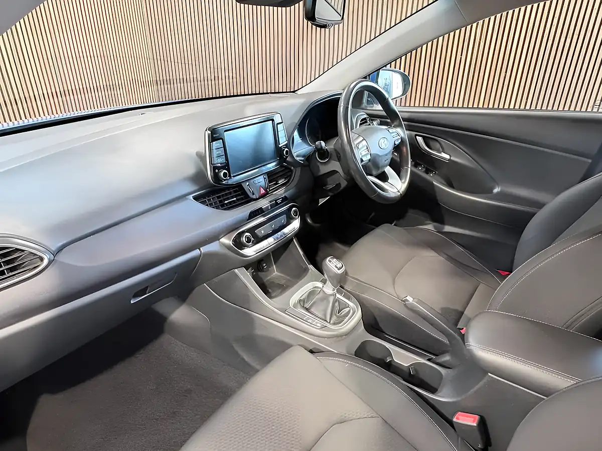 Used 2017 Hyundai i30 Se Nav Blue - Interior and Exterior details 11