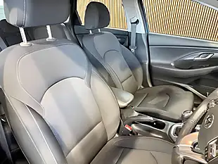 Used 2017 Hyundai i30 Se Nav Blue - Interior and Exterior details 13
