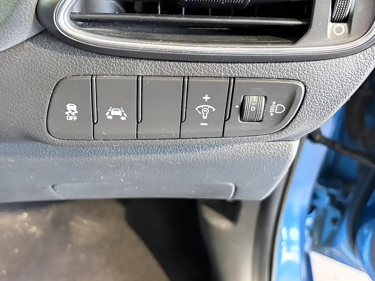Used 2017 Hyundai i30 Se Nav Blue - Interior and Exterior details 18
