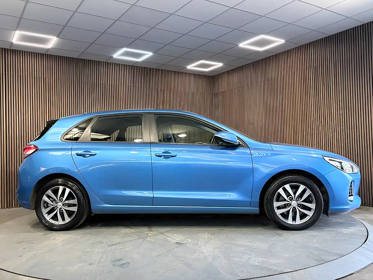 Used 2017 Hyundai i30 Se Nav Blue - Interior and Exterior details 7