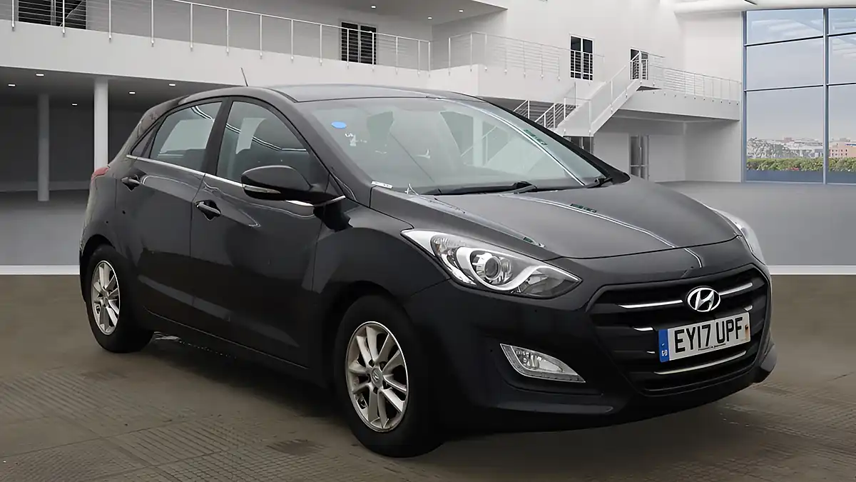 Used 2017 Hyundai i30 Se Nav Phantom Black - Front View