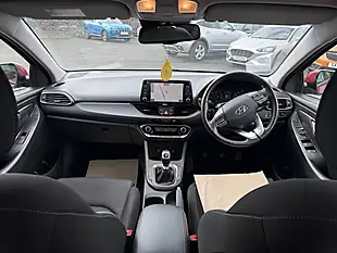 Used 2017 Hyundai i30 Se Nav Red - Interior and Exterior details 10