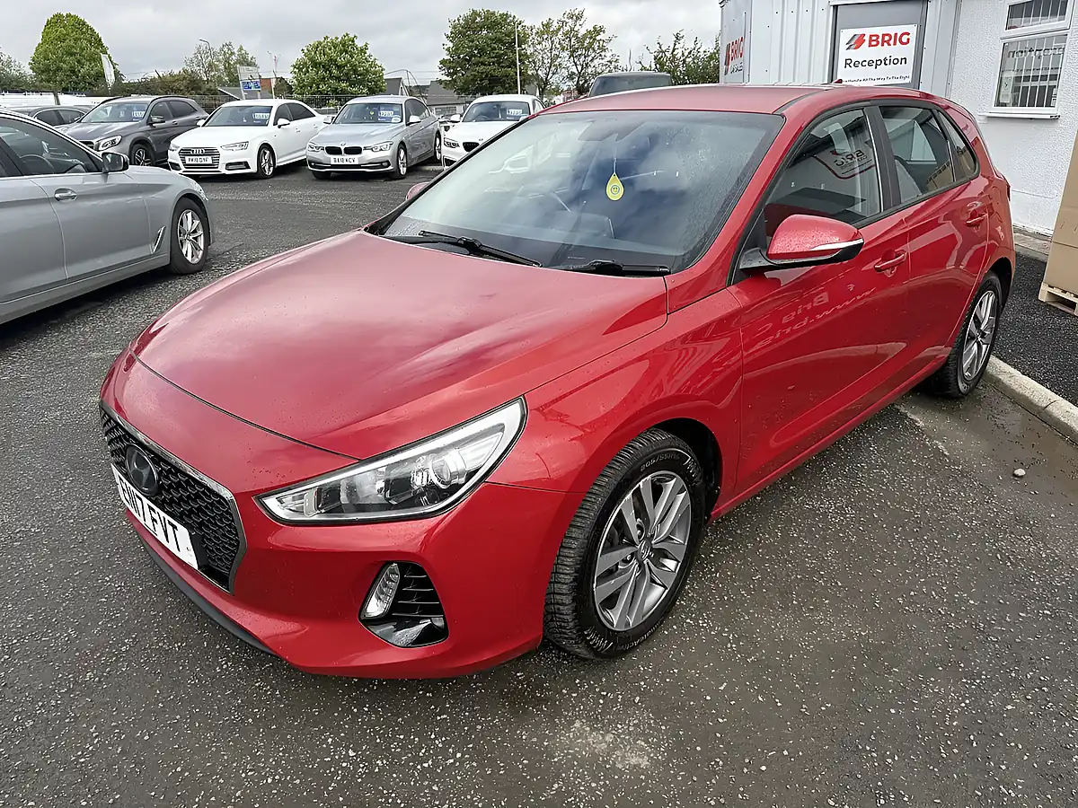 Used 2017 Hyundai i30 Se Nav Red - Interior and Exterior details 9