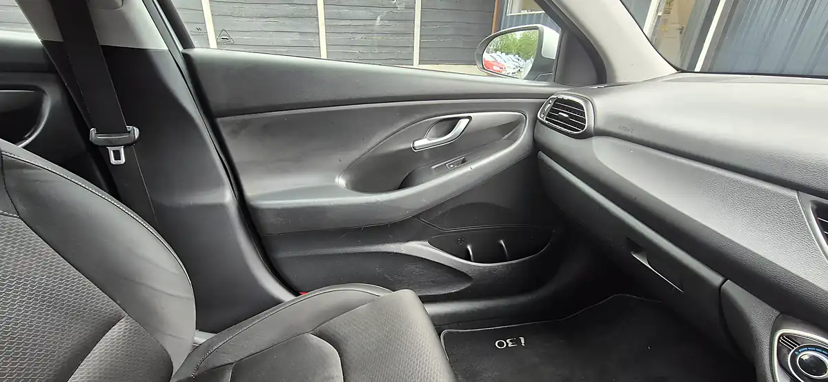 Used 2017 Hyundai I30 Se Nav Silver - Interior and Exterior details 15