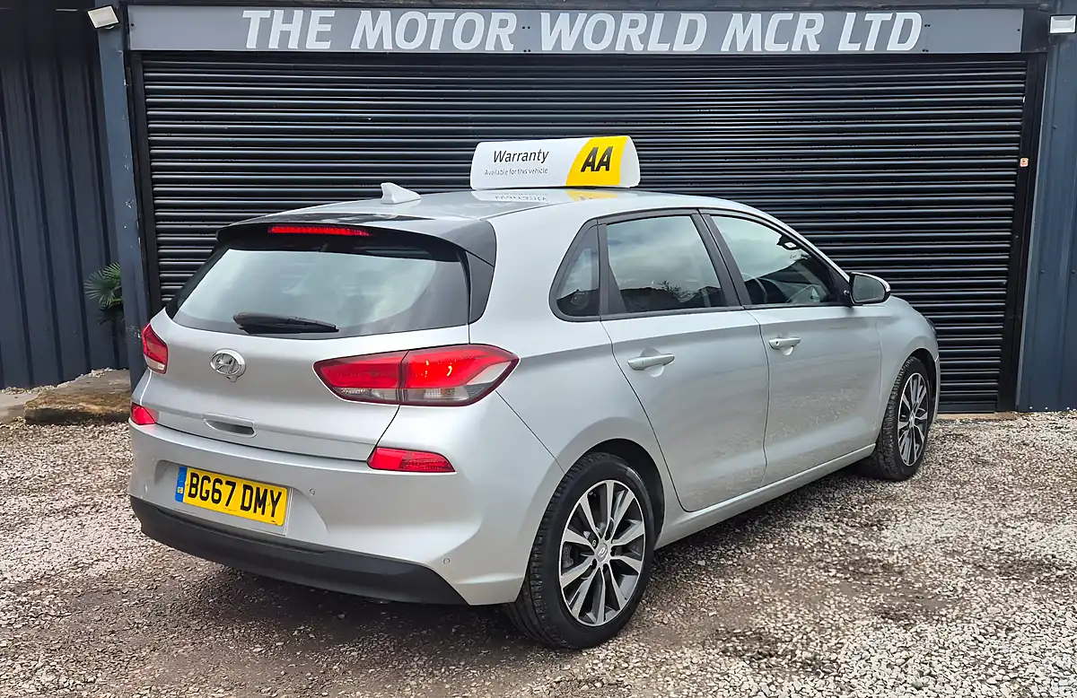 Used 2017 Hyundai I30 Se Nav Silver - Interior and Exterior details 5