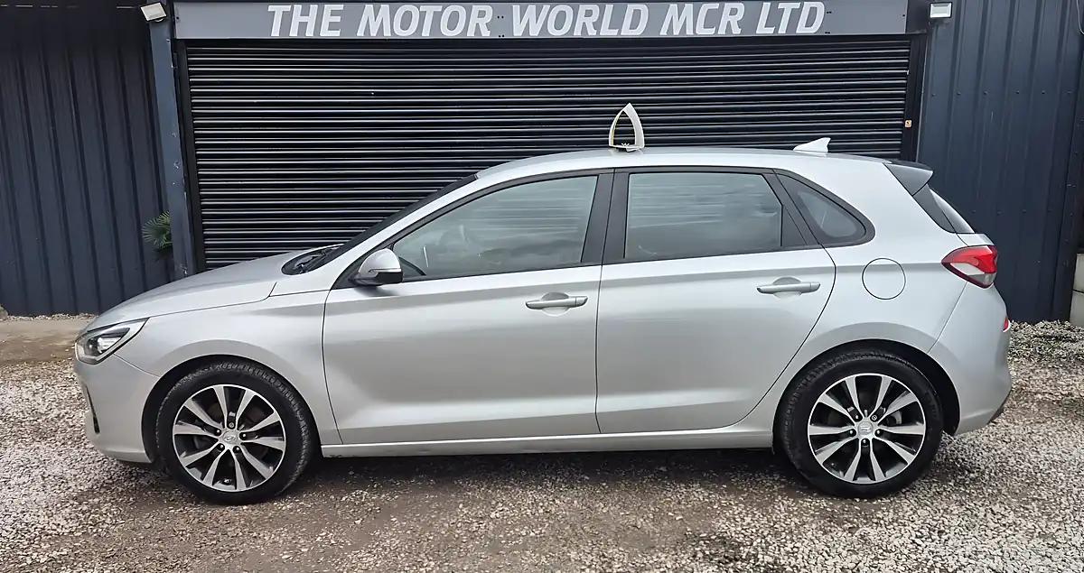 Used 2017 Hyundai I30 Se Nav Silver - Interior and Exterior details 7