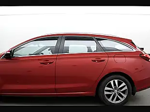 Used 2017 Hyundai i30 Se Nav Tourer Red - Interior and Exterior details 10