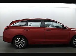 Used 2017 Hyundai i30 Se Nav Tourer Red - Interior and Exterior details 17