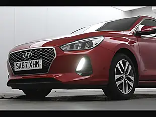 Used 2017 Hyundai i30 Se Nav Tourer Red - Interior and Exterior details 6