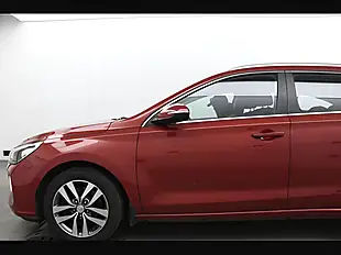 Used 2017 Hyundai i30 Se Nav Tourer Red - Interior and Exterior details 7