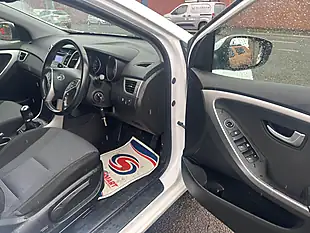 Used 2017 Hyundai I30 Se White - Interior and Exterior details 13