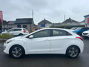 Used 2017 Hyundai I30 Se White - Interior and Exterior details 5