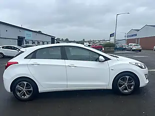 Used 2017 Hyundai I30 Se White - Interior and Exterior details 6
