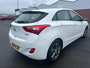 Used 2017 Hyundai I30 Se White - Interior and Exterior details 7